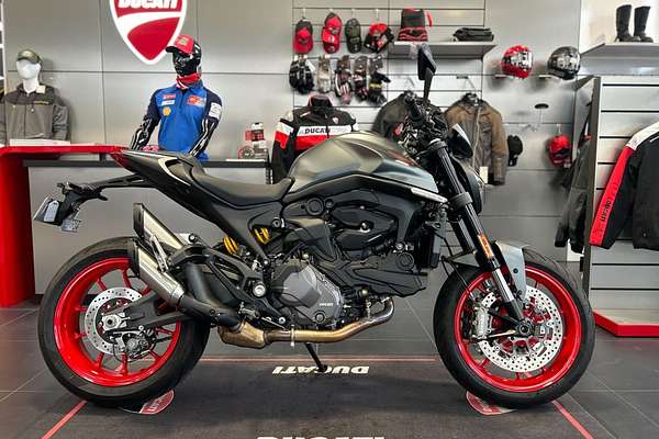 2024 Ducati MONSTER 937 +