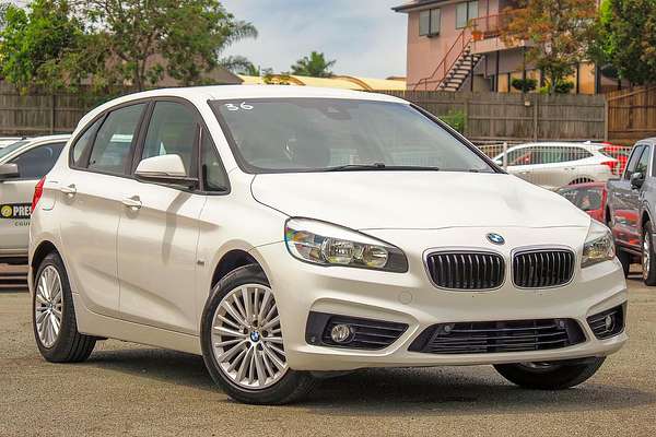 2015 BMW 2 Series 218i Sport Line F45