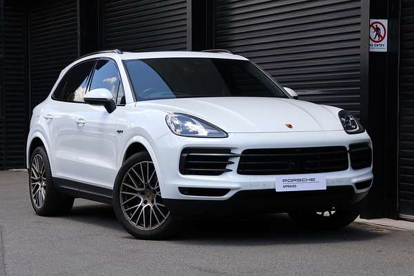 2022 Porsche Cayenne E-Hybrid Platinum Edition 9YA