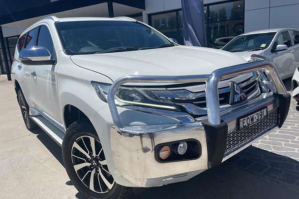 2016 Mitsubishi Pajero Sport GLX QE