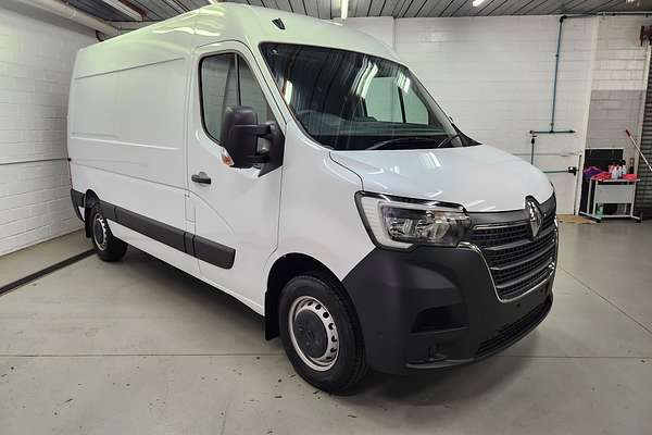 2024 Renault Master