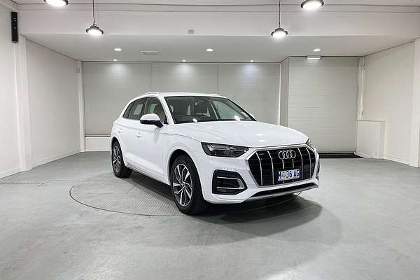 2024 Audi Q5 35 TDI FY