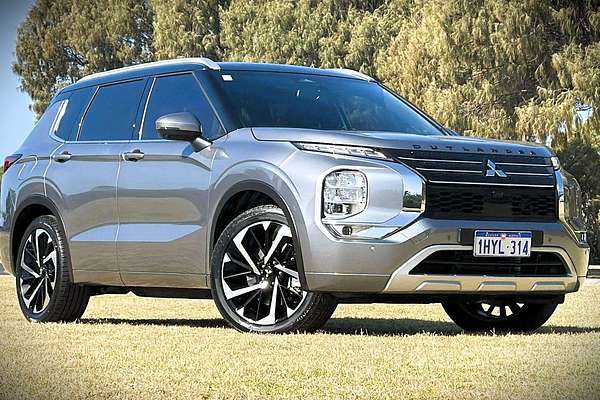 2023 Mitsubishi Outlander Exceed Tourer ZM