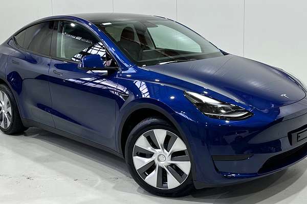 2022 Tesla Model Y Rear-Wheel Drive