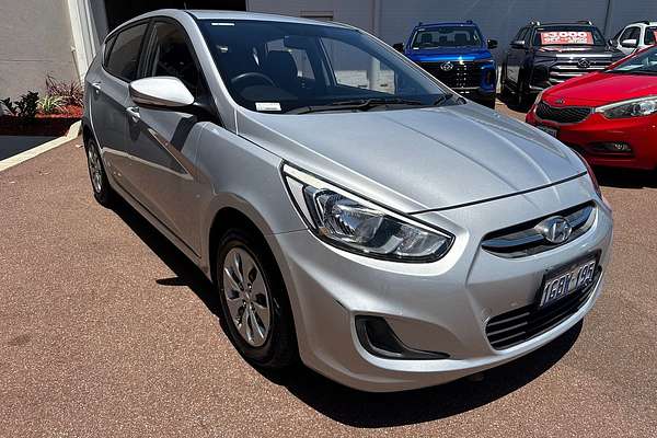 2016 Hyundai Accent Active RB4