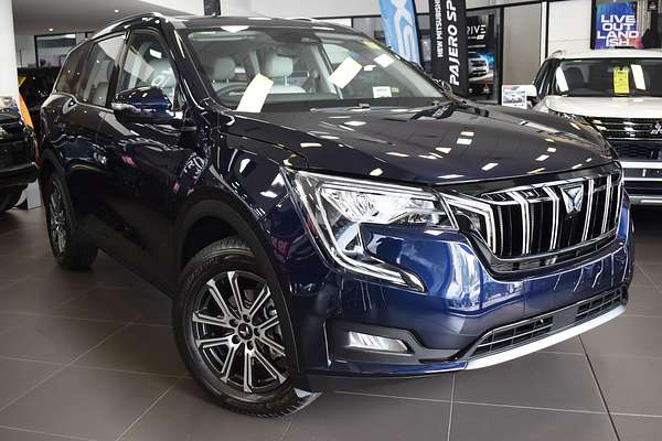 2024 Mahindra XUV700 AX7L