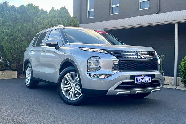 2022 Mitsubishi Outlander LS ZM