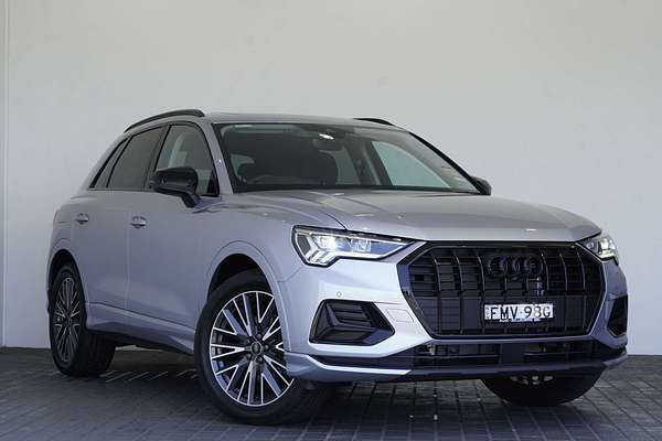 2024 Audi Q3 35 TFSI Dynamic Black F3