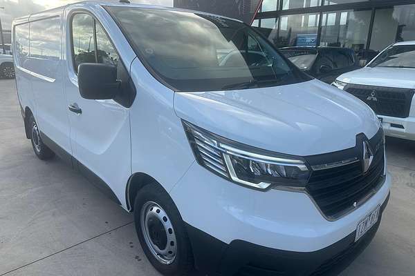 2023 Renault Trafic Pro X82 SWB