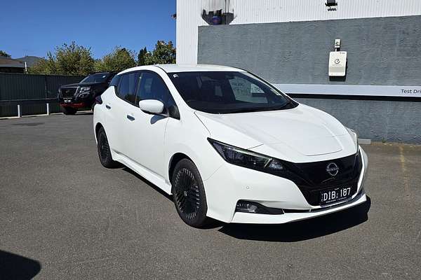 2023 Nissan LEAF ZE1