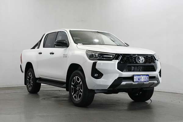 2024 Toyota Hilux SR5 48V GUN126R 4X4