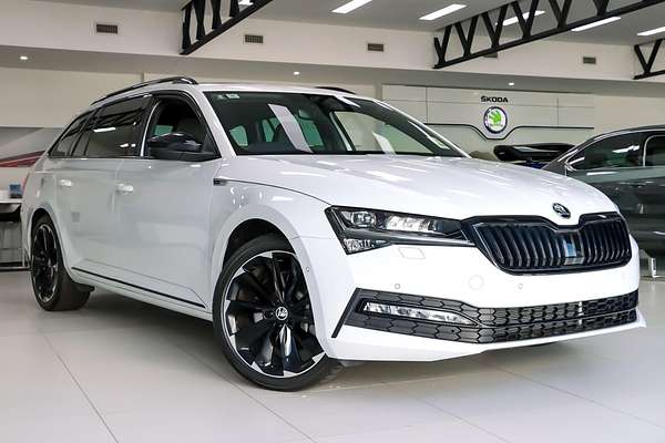 2023 ŠKODA Superb 206TSI SportLine NP