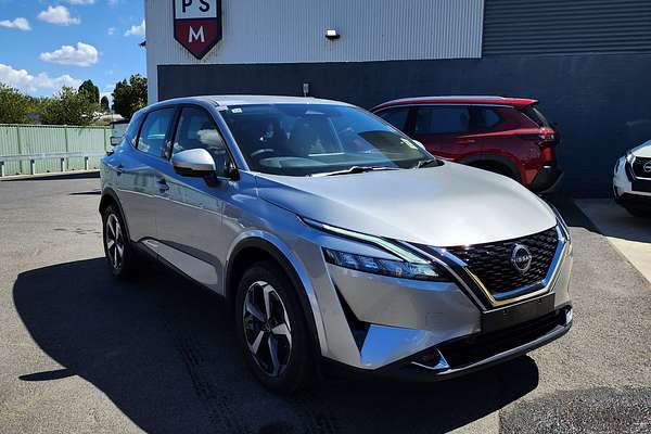 2024 Nissan QASHQAI ST+ J12