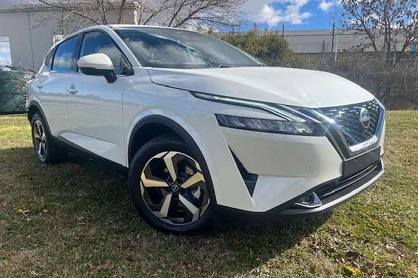 2024 Nissan QASHQAI ST+ J12