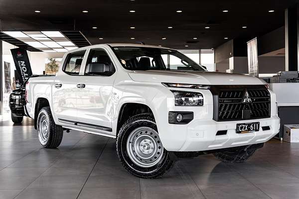 2024 Mitsubishi Triton GLX MV 4X4