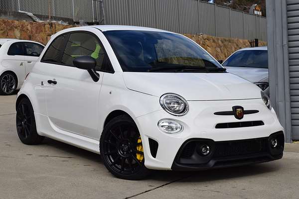 2024 Abarth 695 Competizione