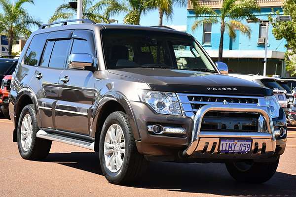 2015 Mitsubishi Pajero Exceed NX