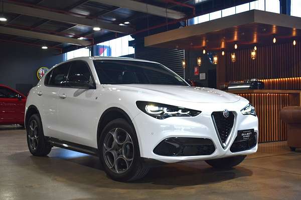 2023 Alfa Romeo Stelvio Ti Series 4