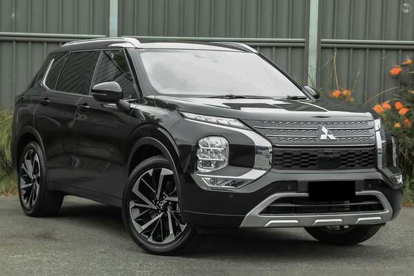 2023 Mitsubishi Outlander Exceed Tourer ZM