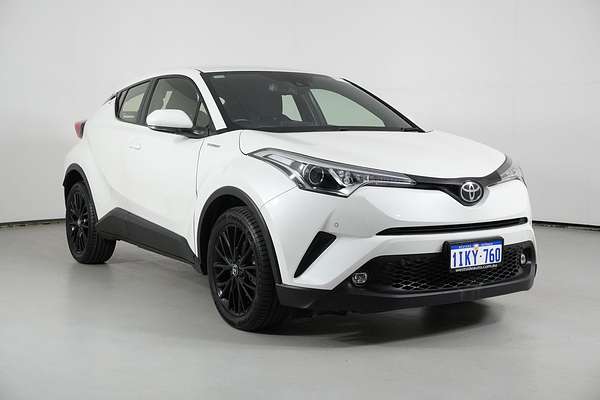 2017 Toyota C-HR (2WD)