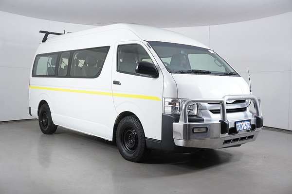 2018 Toyota HiAce Commuter