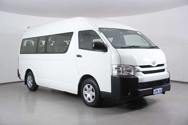 2017 Toyota HiAce Commuter