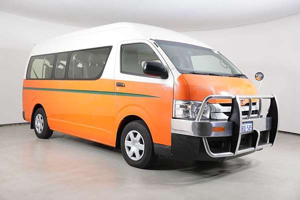 2018 Toyota HiAce Commuter