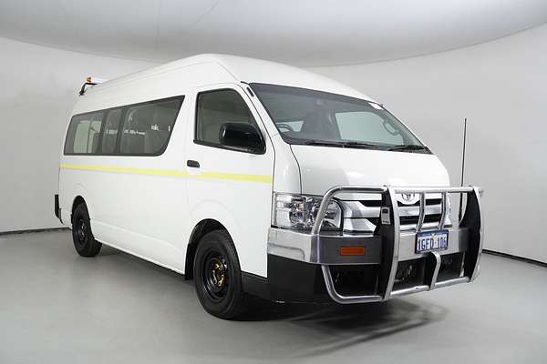 2015 Toyota HiAce Commuter