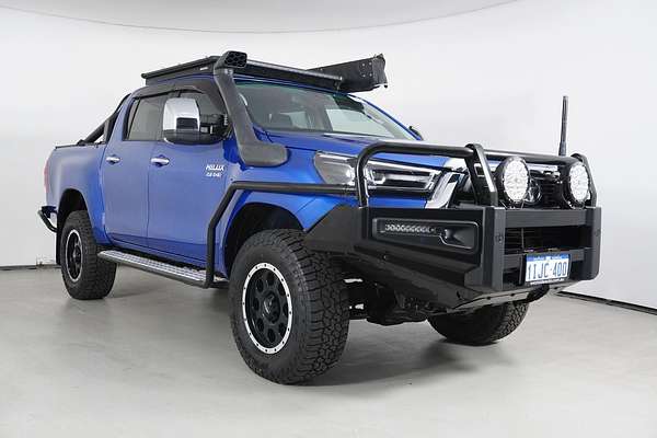 2021 Toyota Hilux SR5 (4x4)