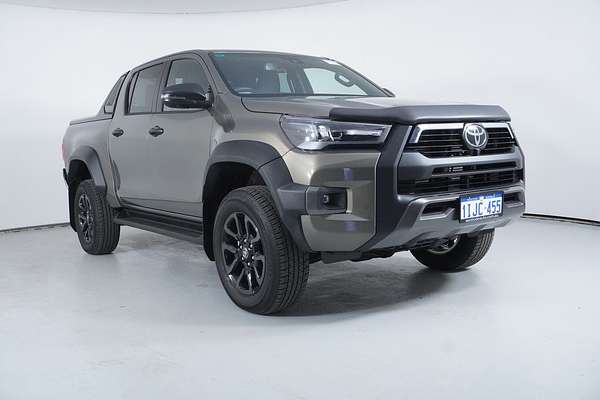 2024 Toyota Hilux Rogue 48V (4x4)