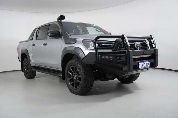 2021 Toyota Hilux Rogue (4x4)