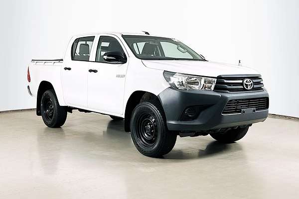 2017 Toyota Hilux Workmate (4x4)