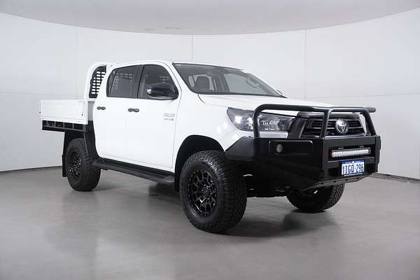 2022 Toyota Hilux SR (4x4)