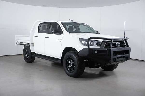 2020 Toyota Hilux SR (4x4)