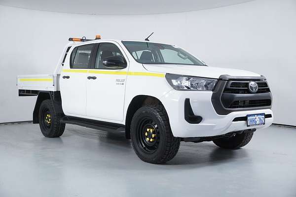 2021 Toyota Hilux SR (4x4)