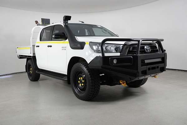 2021 Toyota Hilux SR (4x4)