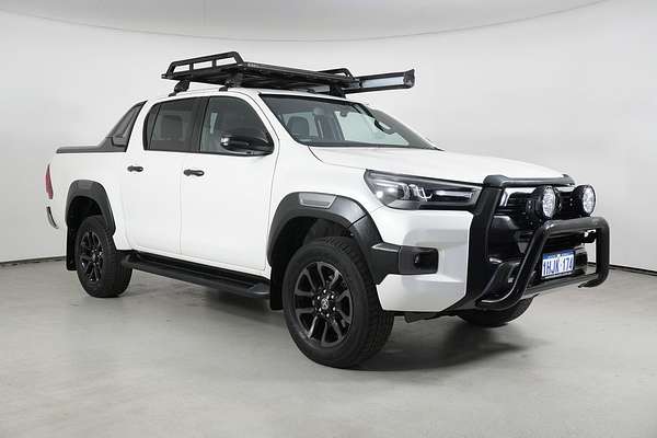 2021 Toyota Hilux Rogue (4x4)