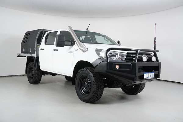 2017 Toyota Hilux Workmate (4x4)