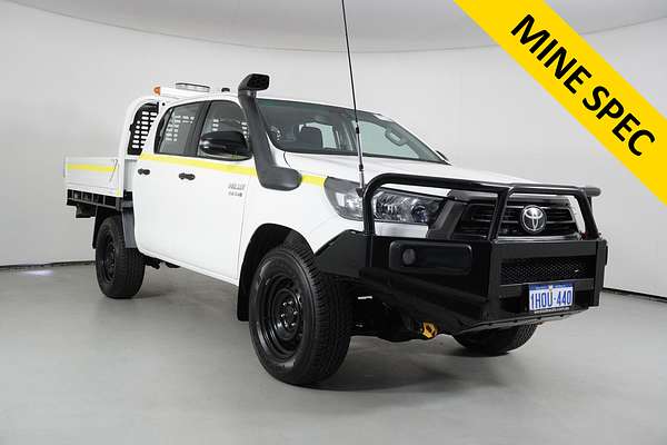 2022 Toyota Hilux SR (4x4)