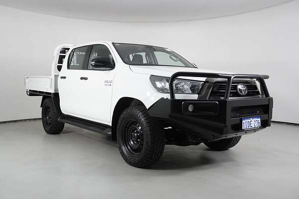 2022 Toyota Hilux SR (4x4)