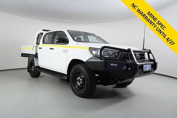 2022 Toyota Hilux SR (4x4) Steel Wheels