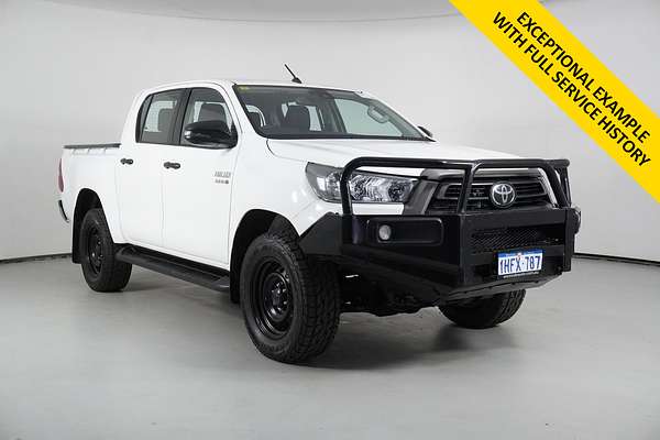 2021 Toyota Hilux SR (4x4)