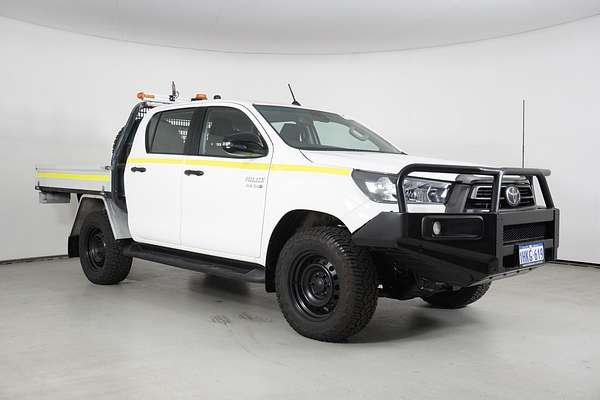 2021 Toyota Hilux SR (4x4)