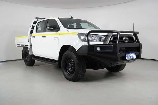 2021 Toyota Hilux SR (4x4)