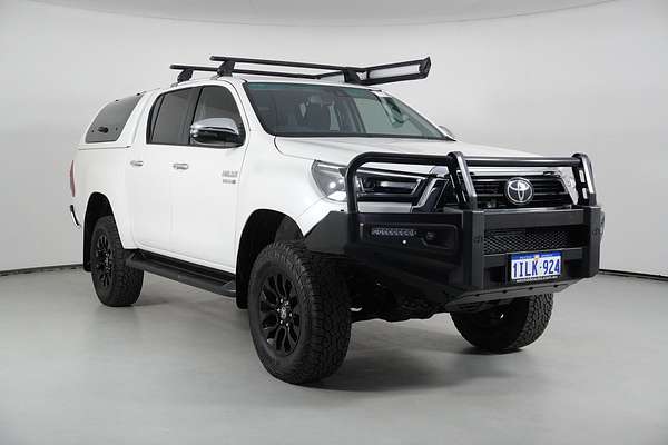 2021 Toyota Hilux SR5 (4x4)