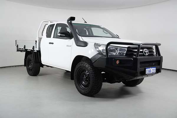 2019 Toyota Hilux Workmate (4x4)