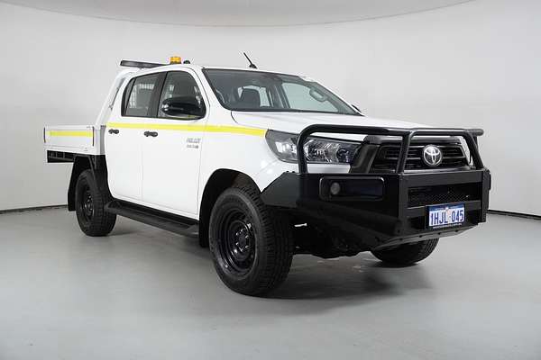 2021 Toyota Hilux SR (4x4)