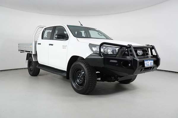 2021 Toyota Hilux SR (4x4)