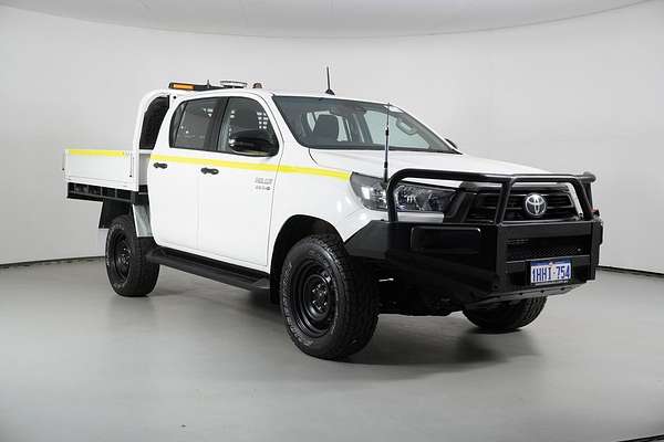 2020 Toyota Hilux SR (4x4)