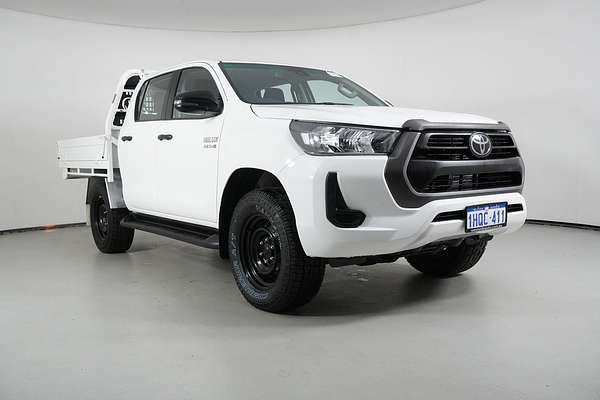 2022 Toyota Hilux SR (4x4)